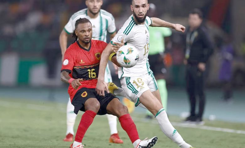 Bentaleb durant le match Algérie-Angola