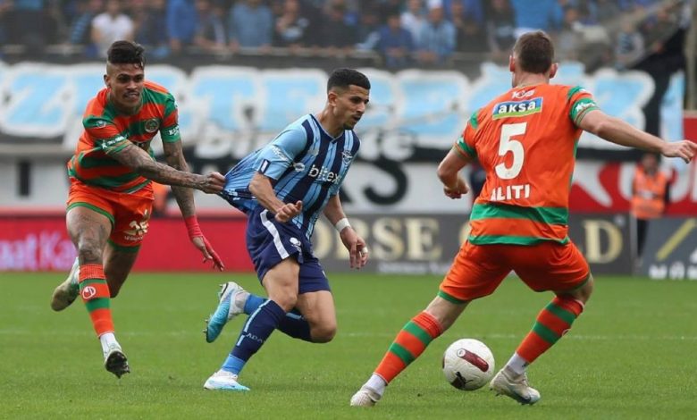 Youcef Atal avec le Adana Demirspor